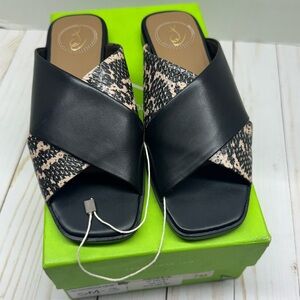 *NIB* Sam Edelman Idina Flat in Black Leather/Snake Print Sandals Size 7